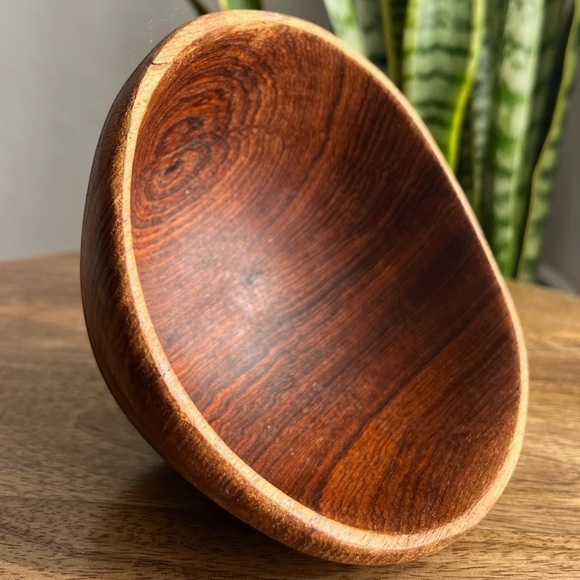 Pair of Carved Wooden Nesting Bowls - Picture 9 of 11